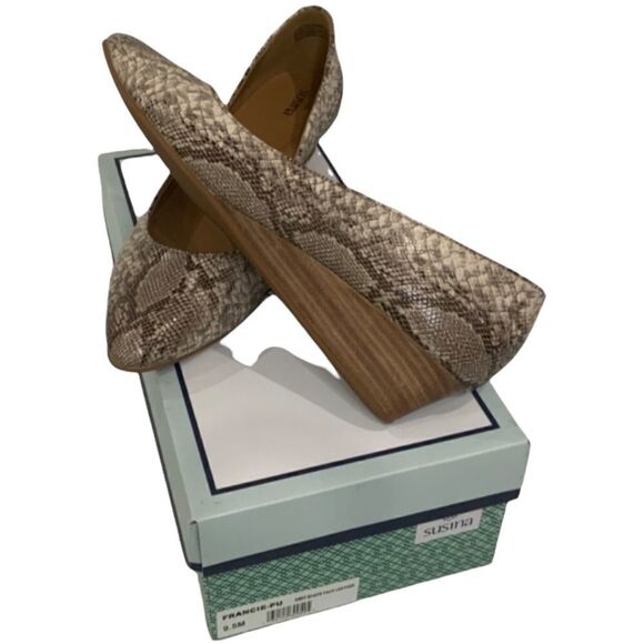 𝅺SUSINA Francie Snakeskin Print Vegan Leather Low Rise Wedge US Size 9.5 NWT - Picture 3 of 9